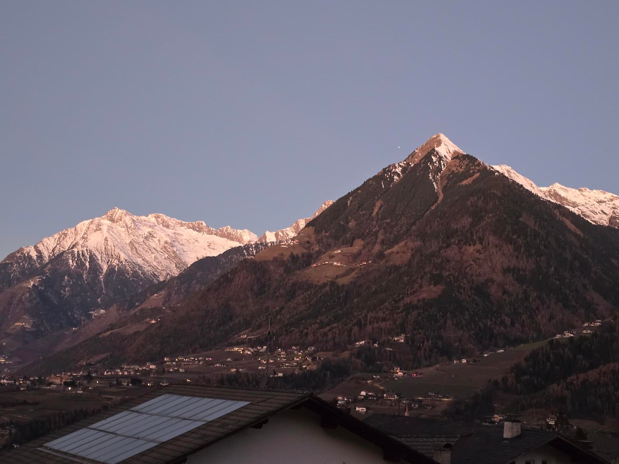 sM4CjP6BEN-SLPoTJbR4lY0s8IZbtzp8v7WYkrwydjs-2048x1536